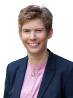 Dr. Katrin Bekes